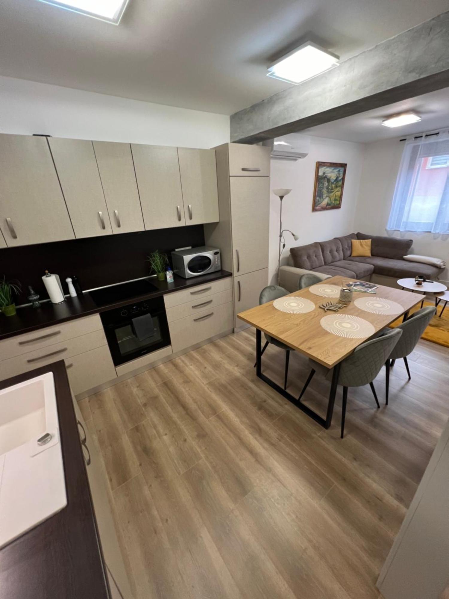 Garay26 Apartman Pécs Exteriör bild